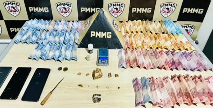 Operação do Tático Móvel prende três pessoas por tráfico de drogas em Três Marias